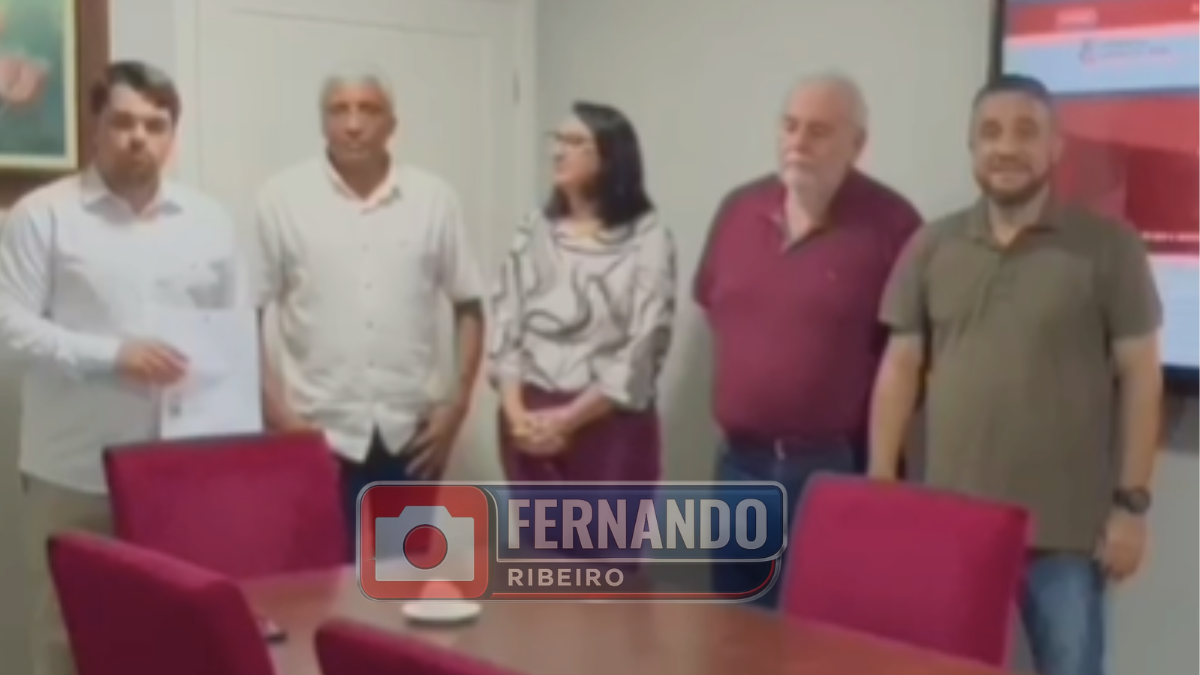 Em visita ao Hospital Cristo Rei, autoridades municipais comemoram novo título estadual